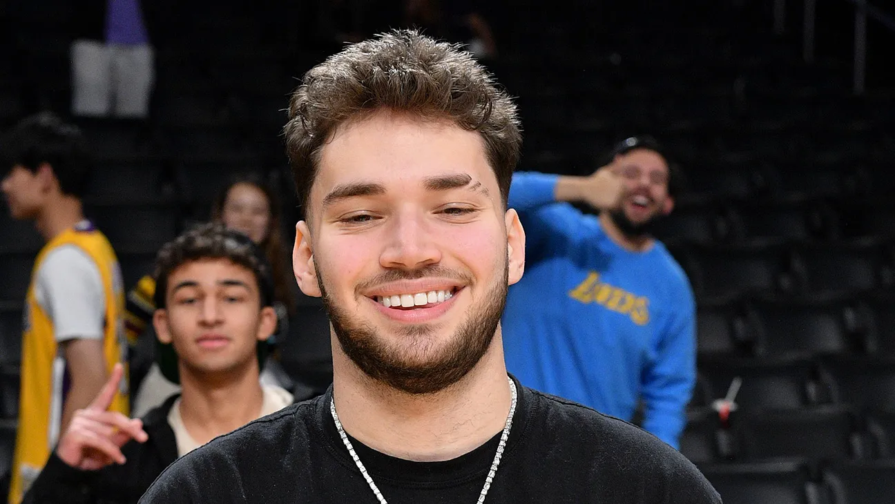Adin Ross: o streamer de cassino que começou no NBA 2K e GTA
